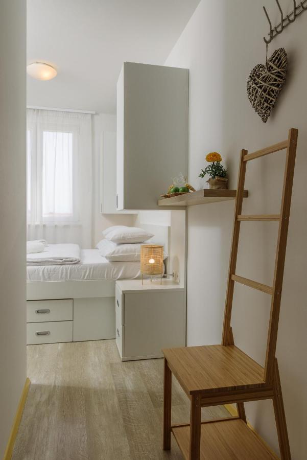 Nocľah s raňajkami White 3*